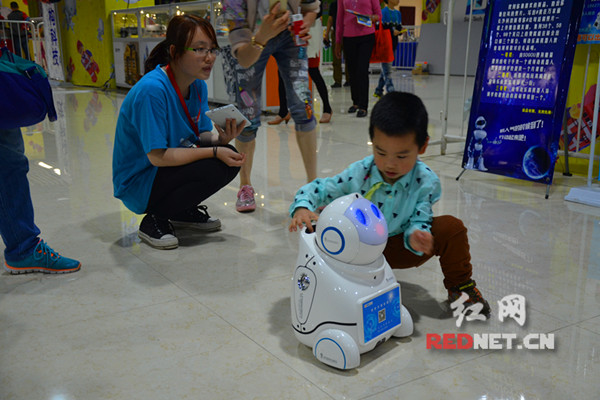 機(jī)器人梯隊(duì)大牌云集 長(zhǎng)沙首屆魅力科技展開幕(圖3)