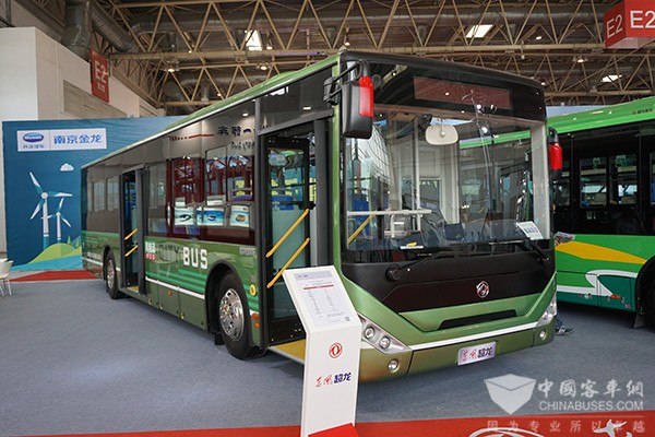 東風(fēng)超龍亮相2016道路運(yùn)輸展(圖4)