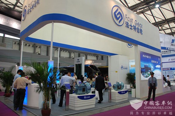 法士特8款汽車傳動(dòng)系產(chǎn)品亮相2016道路運(yùn)輸展(圖1)