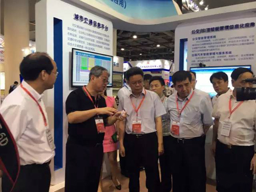 廈門(mén)物聯(lián)網(wǎng)博覽亮相一路無(wú)人值守智慧停車(chē)(圖2)