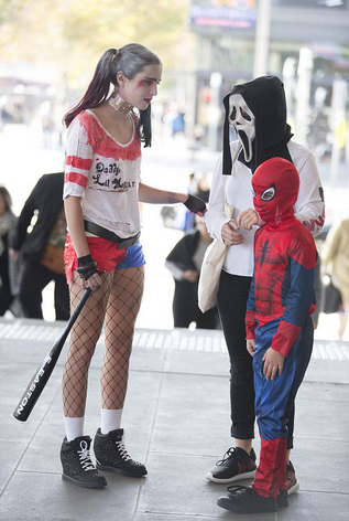 想不想感受一發(fā)瞬間穿越？那么…來看場動漫展吧