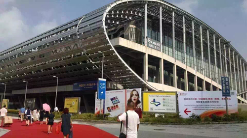 微商走下坡？美博會(huì)微商展區(qū)話你知真相(圖1)