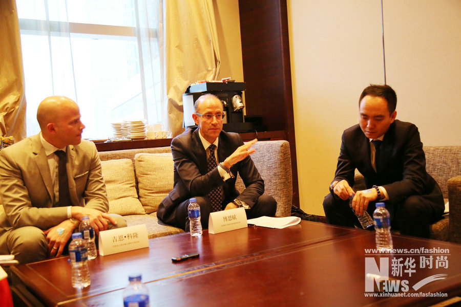 理膚泉高管齊聚美博會(huì)推廣可穿戴美妝品(圖1)