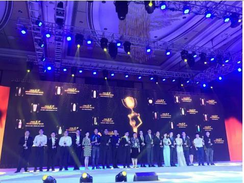 珀萊雅 優(yōu)資萊 韓雅齊聚上海美博會(huì)斬獲美伊大獎(jiǎng)(圖4)